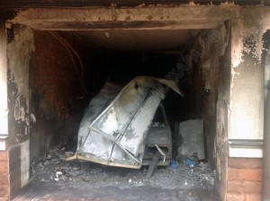 Пожар в кирпичном гараже: сгорел автомобиль